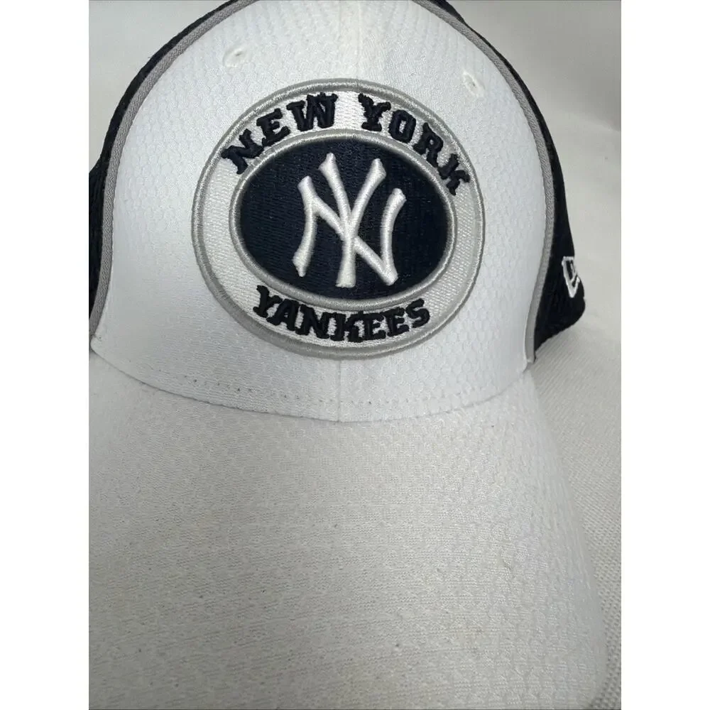 New Era 39THIRTY New York Yankees Hat Cap Large Logo Size Large /XLarge MLB